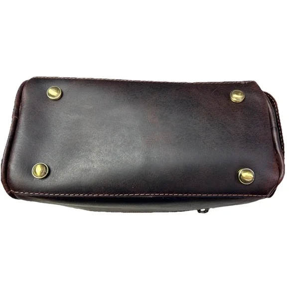 Aaron Leather Goods Toiletry Bag Waterproof Lining Grooming Travel 3k is available for purchase on au PAY Market - Imported Goods Online Store Co.Ltd. | au PAY Market - Online Shopping Site Aaron Leather Goods Toiletry Bag Waterproof Lining Grooming Travel 3k is available for purchase on au PAY Market - Imported Goods Online Store Co.Ltd. | au PAY Market - Online Shopping Site